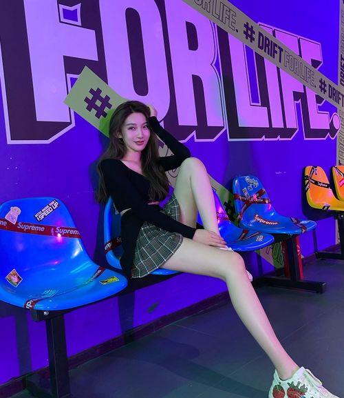 女网友爆料布克视频大全,揭秘网络红人幕后真相